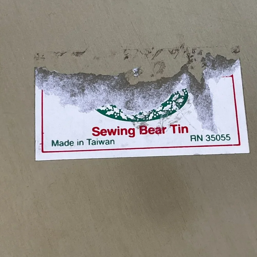 Vintage Santa's Workbench Sewing Bear Small Metal Tin Hearts Crafting Taiwan 90s